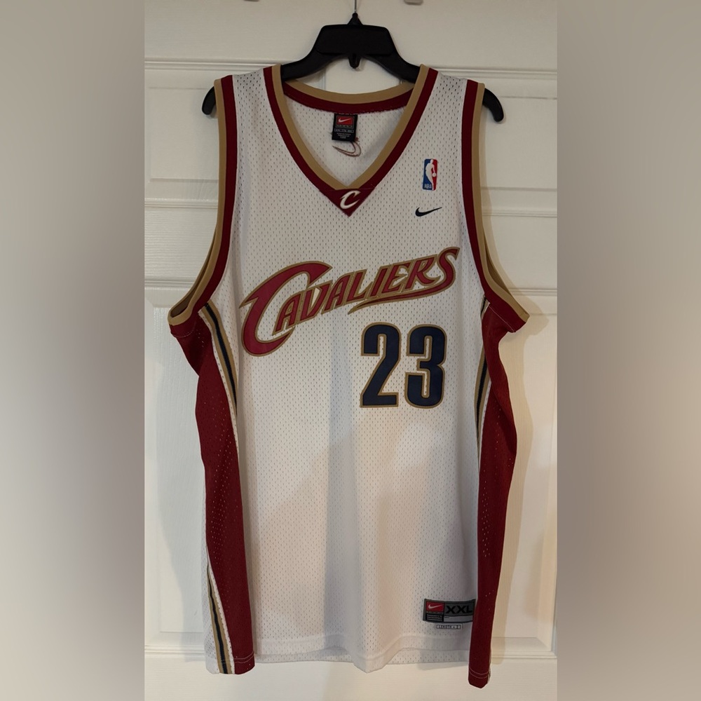 Nike Lebron James Cleveland Cavaliers jersey size XXL